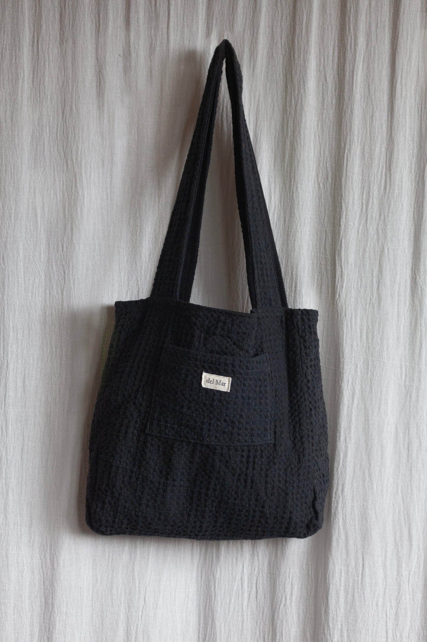 Keiki Tote bag